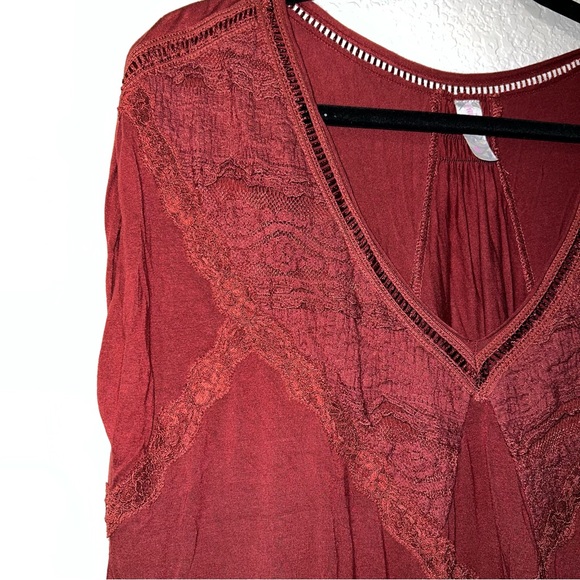 Free People shirt in Wine - Picture 4 of 7